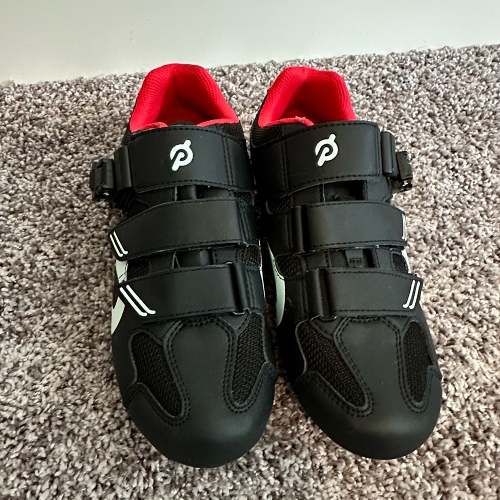 Peloton Bike Shoes Size 40  Size 40: Womens US Size 9 Mens US Size 7